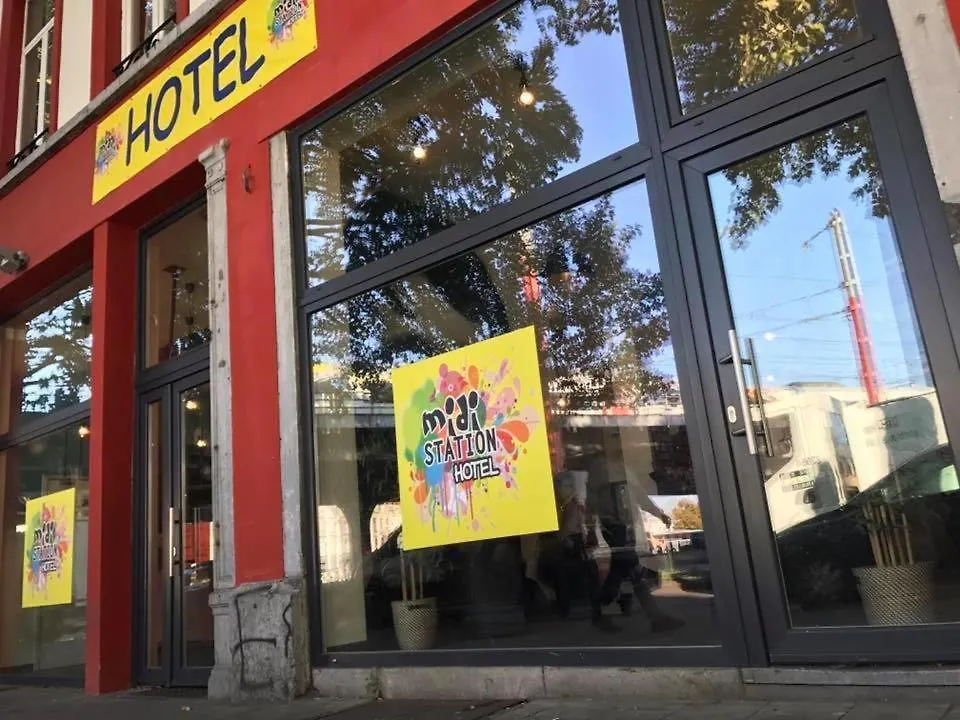 Midi 81 Hostel Brussel